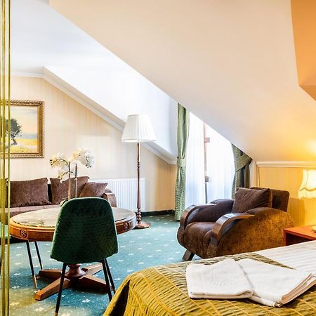 Villa Regent Тыкоцин Экстерьер фото