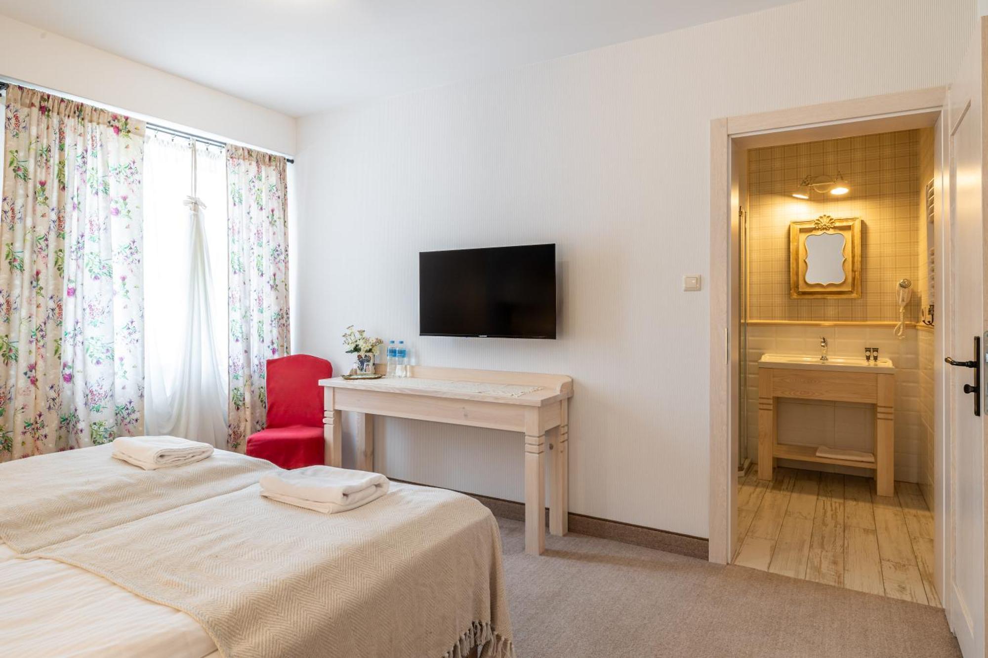 Villa Regent Тыкоцин Экстерьер фото