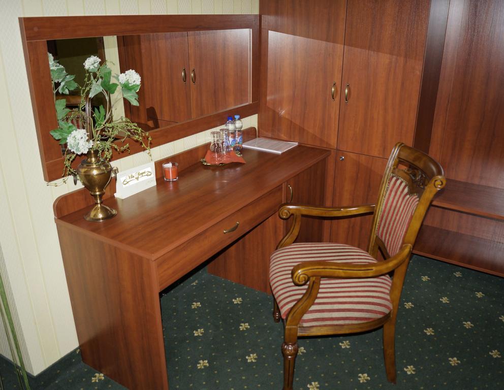 Villa Regent Тыкоцин Экстерьер фото