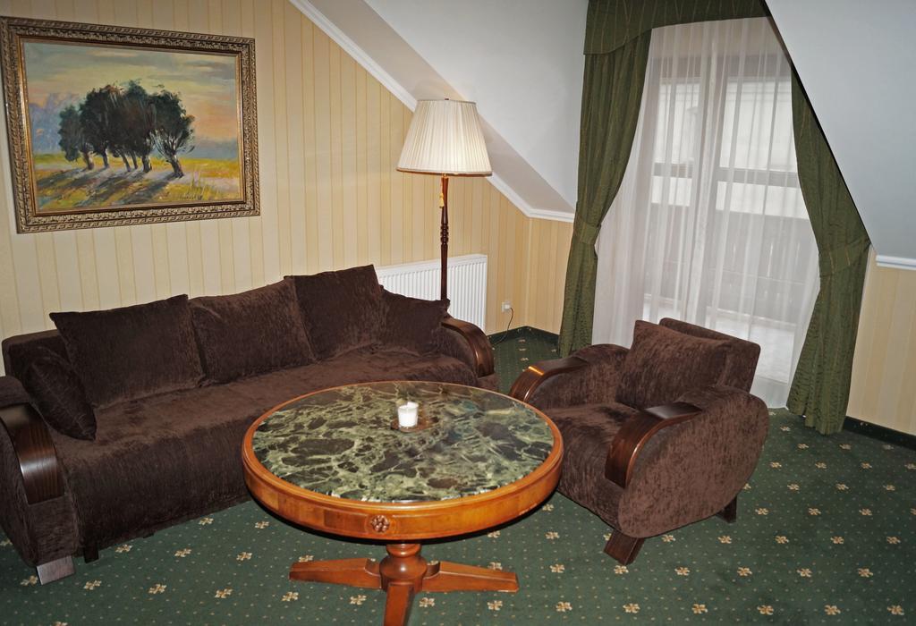 Villa Regent Тыкоцин Экстерьер фото